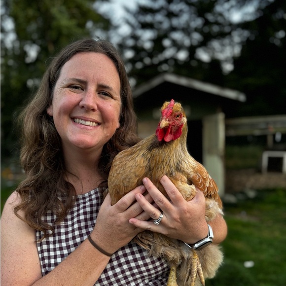 thecuratedhen